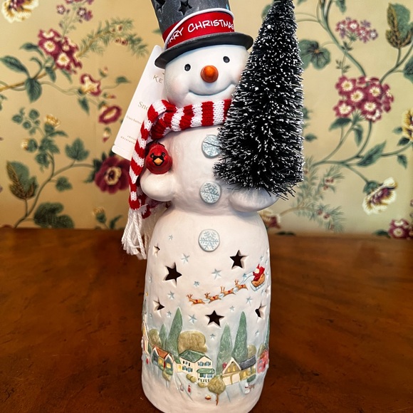 Hallmark 2012 Snowtop Lodge Ceramic Tabletop Snowman Candle House - Picture 12 of 12